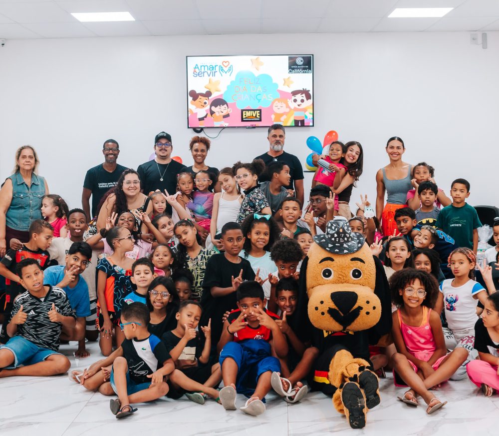 Amando através do servir